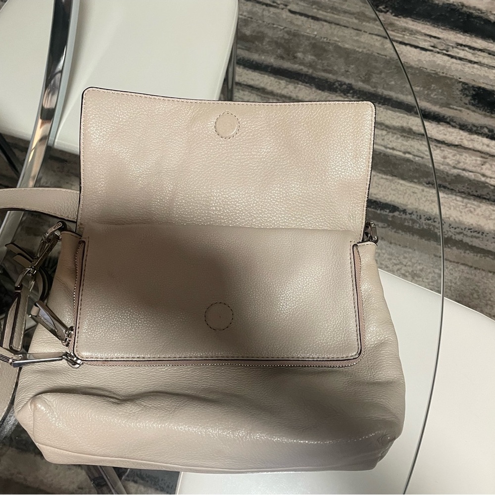 Michael Kors grey/taupe bag. Multiple inside pockets. No marks or flaws. - Picture 7 of 15